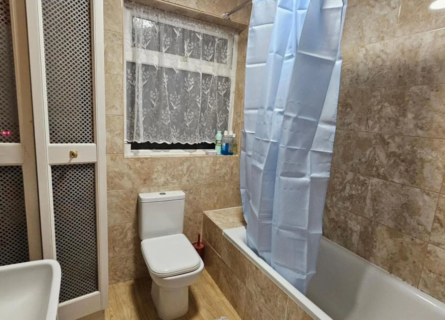 Homestay 1 Beautiful Large Room Goodmayes United Kingdom